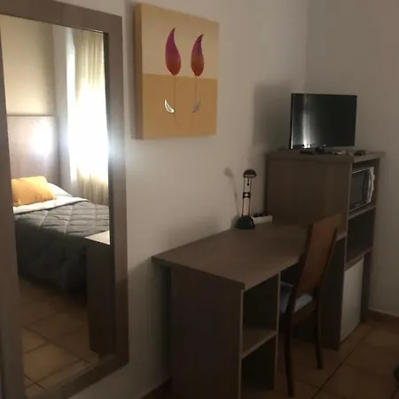 Hostal De La Rosa-2