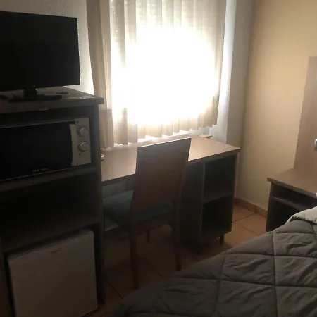 Hostal De La Rosa-3